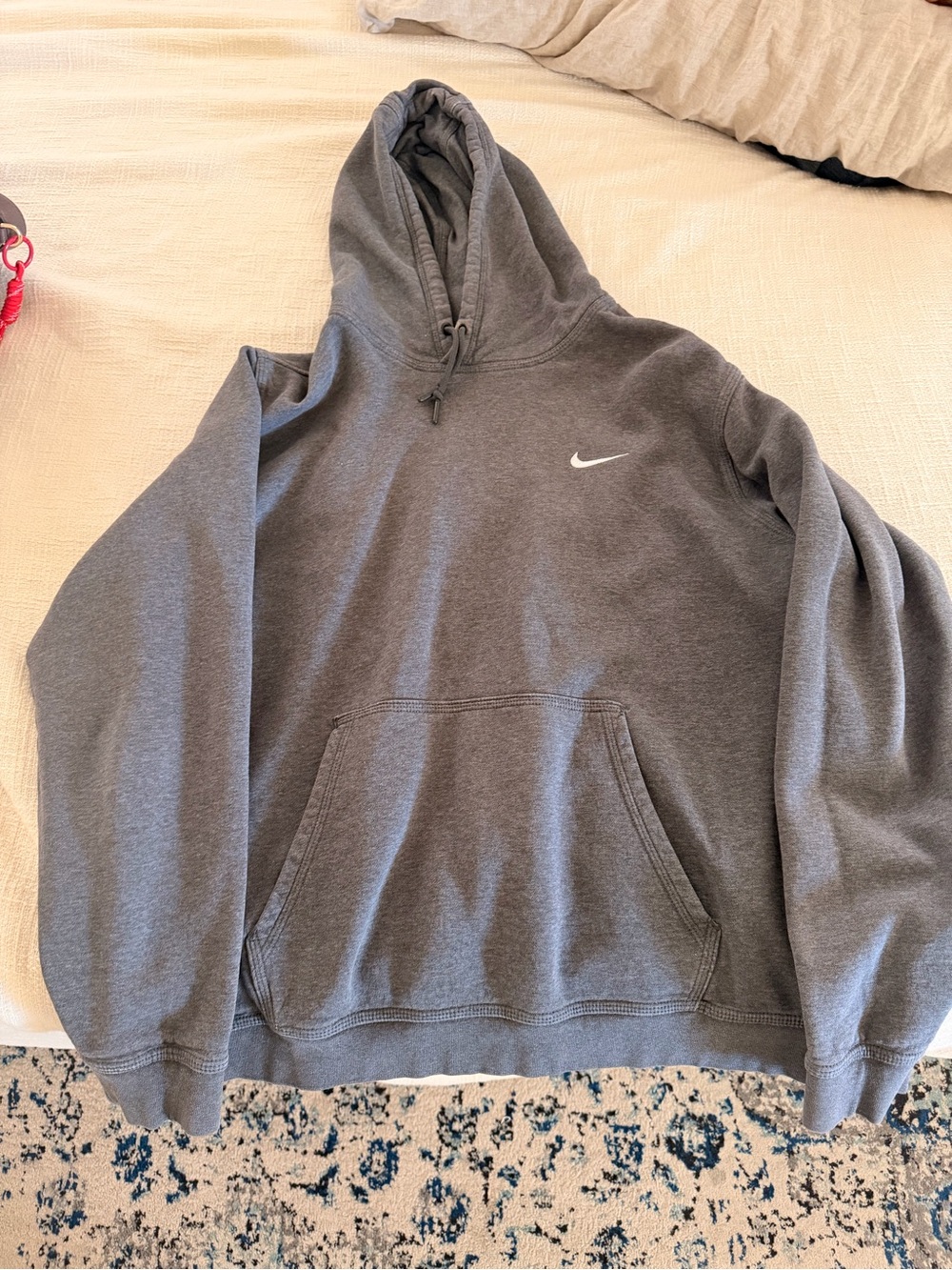 Vintage Nike Men's Dark Gray Hoodie with Swoosh Logo